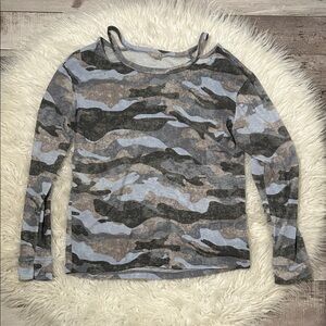 HARMONY BALANCE Camo Print Crew Neck Sweater
